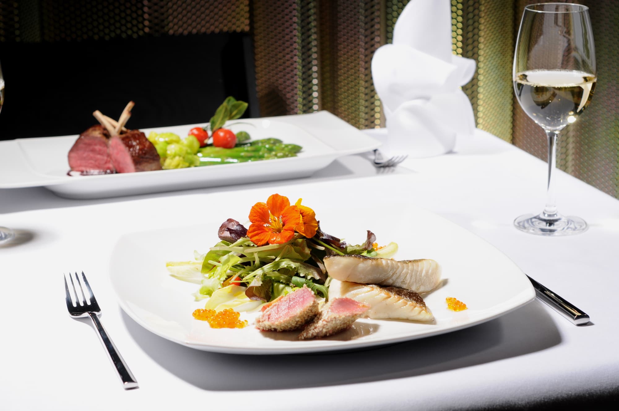 05 Restaurant And Patio