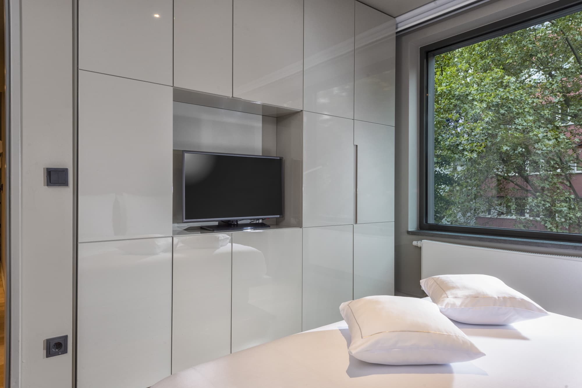 Suite Home - 2  Bedrooms