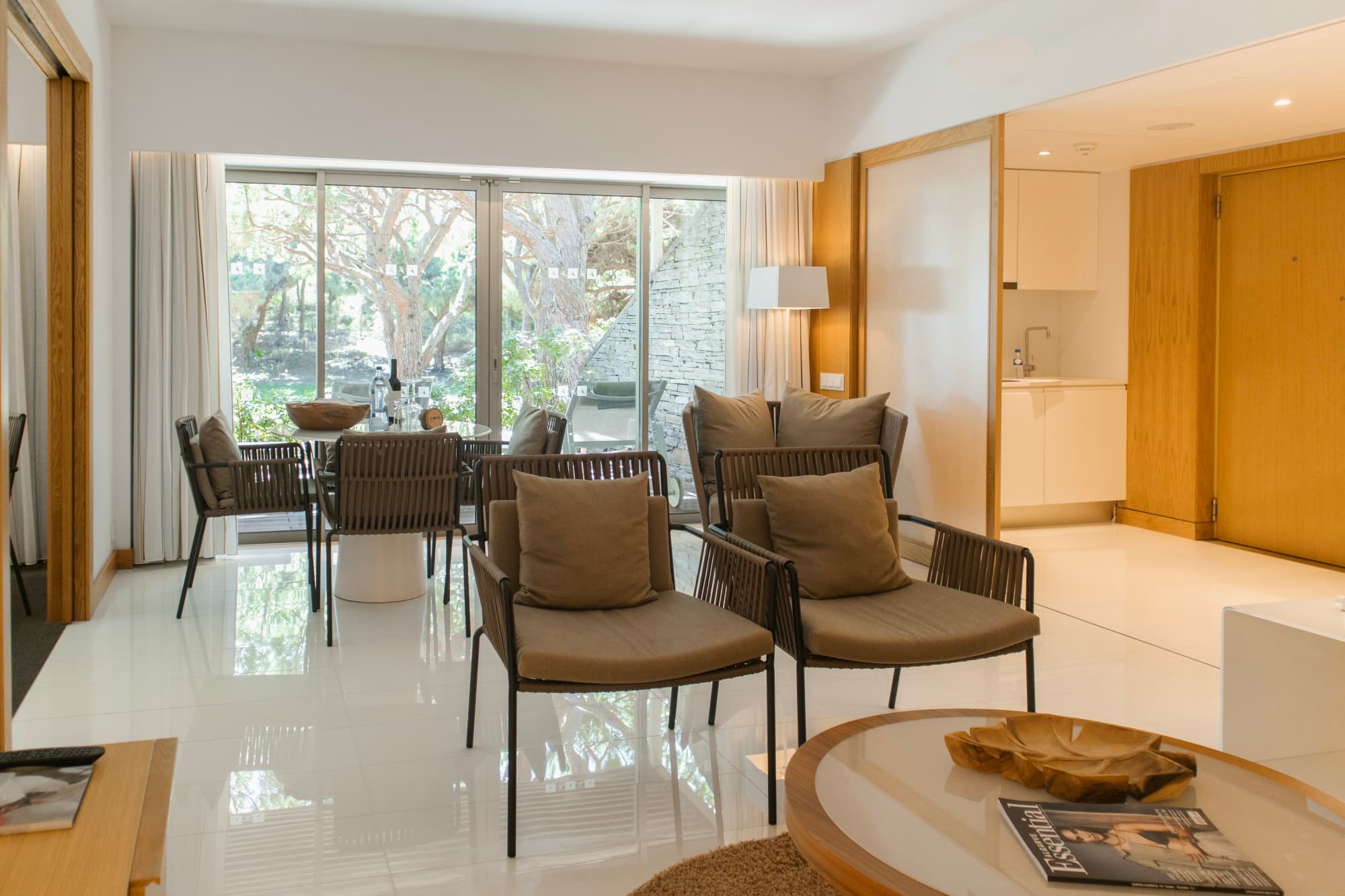 Suite Deluxe Vista Jardim Living Room