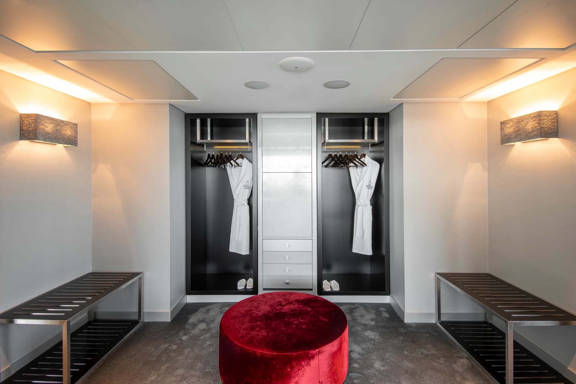 Myriad Suite Presidential Closet