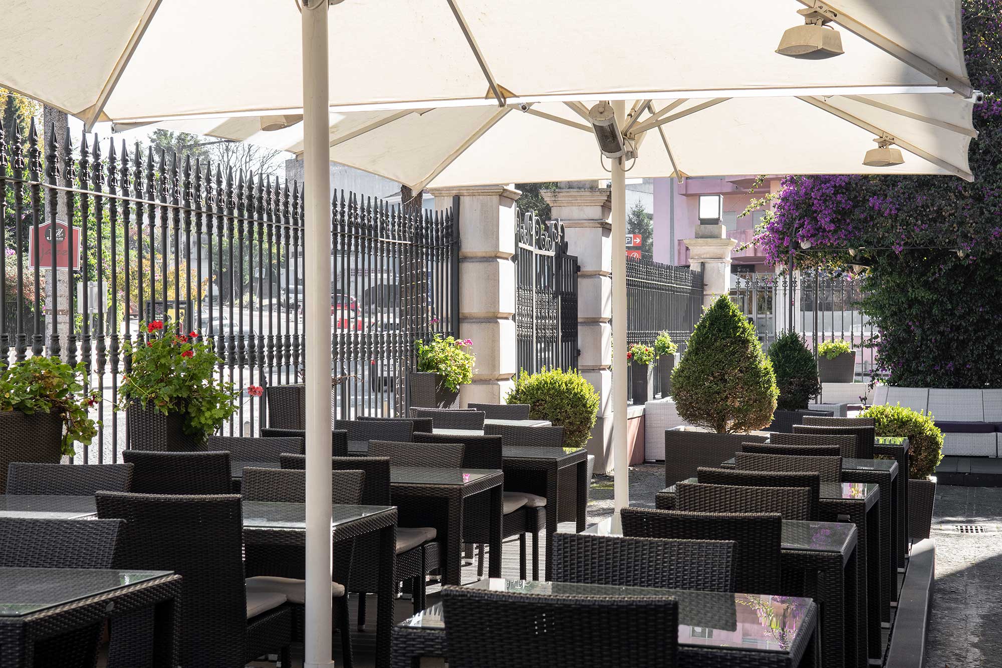 Sana Silver Coast Hotel Caldas Rainha Lisbonense Terrace Bar 1