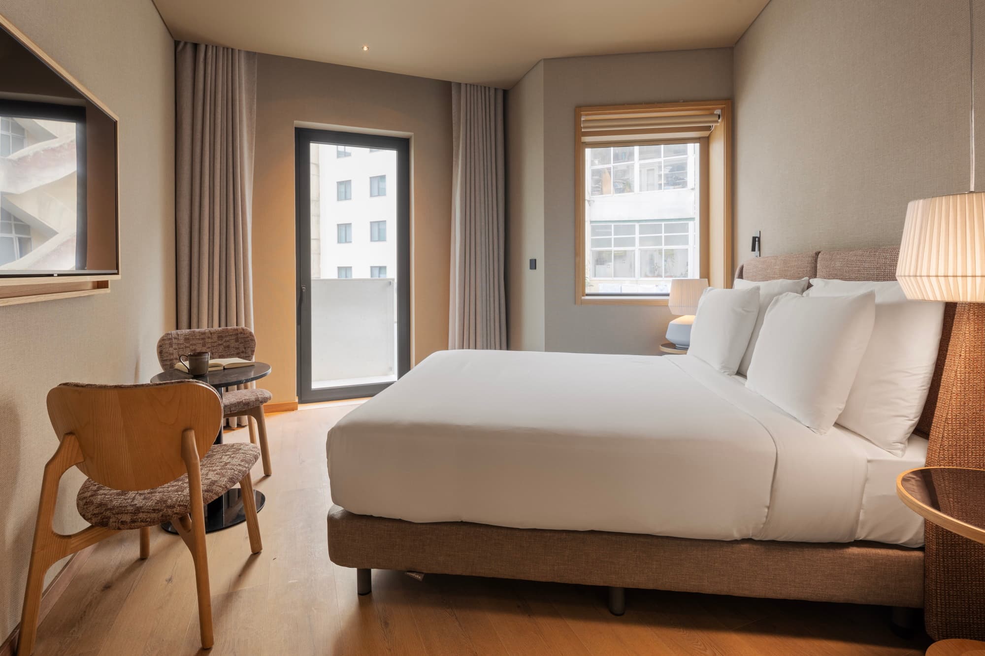 Rooftop, piscina e self check-in