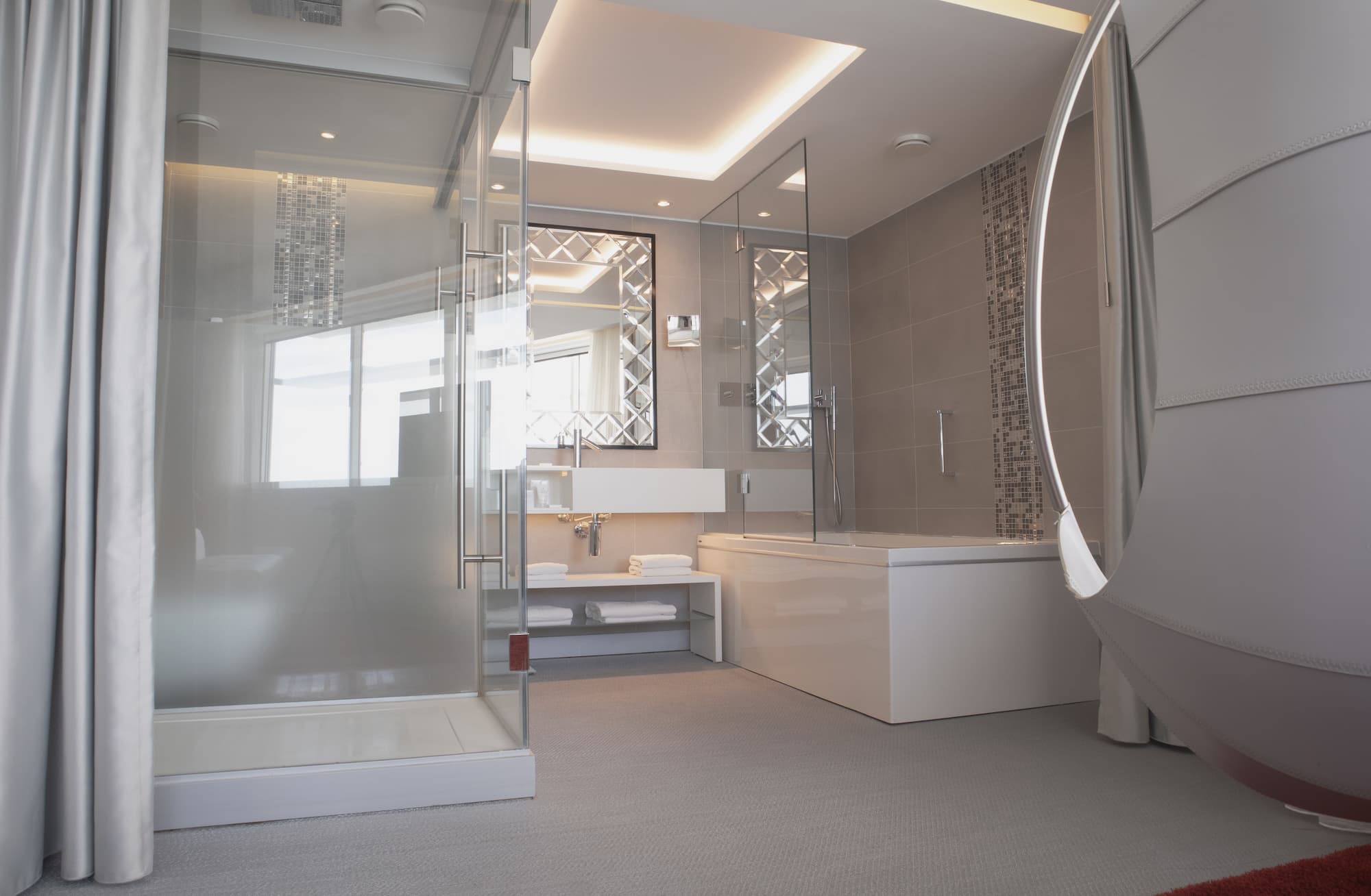 Myriad Premium Room Bathroom1