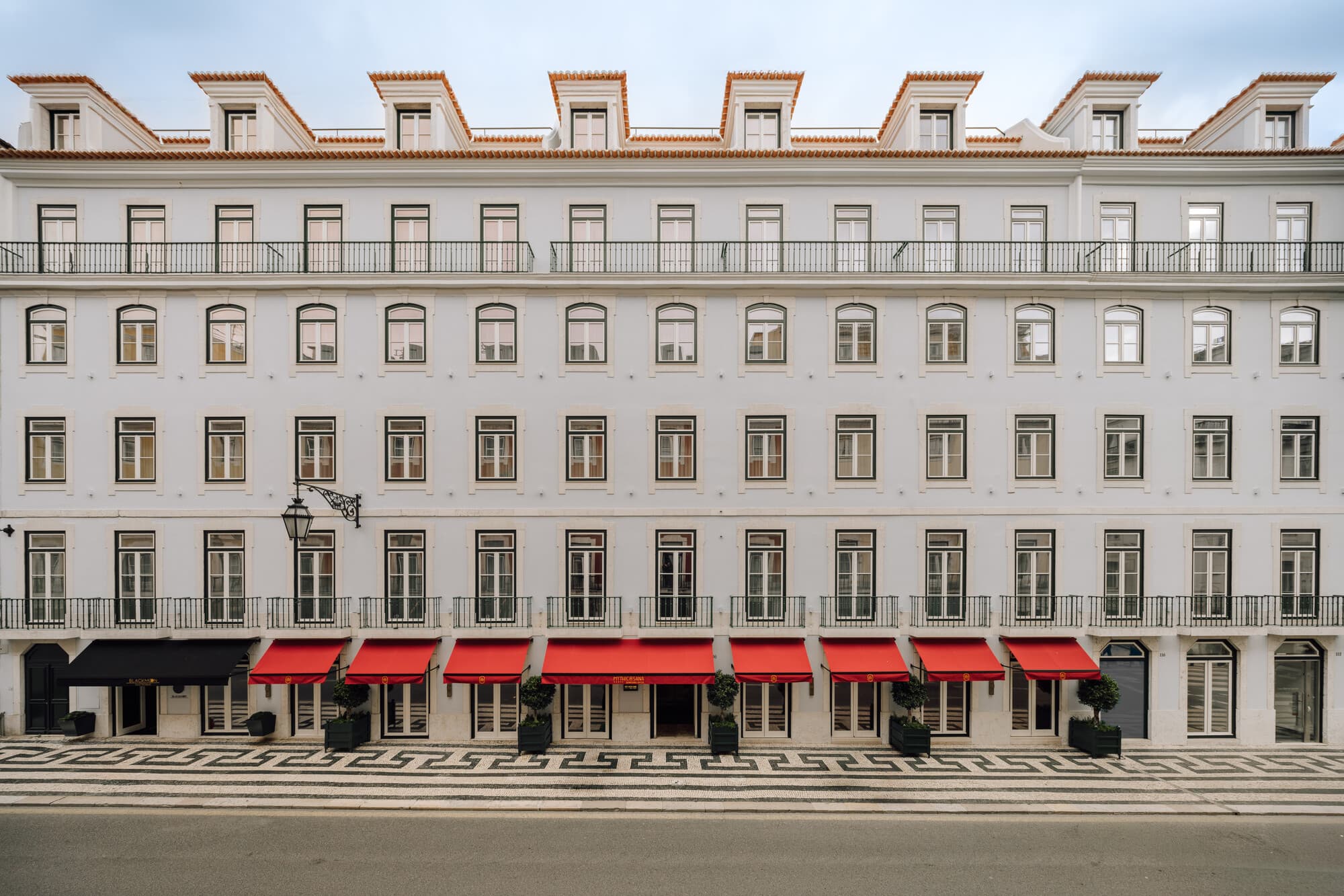 Mythicsana Facade 01