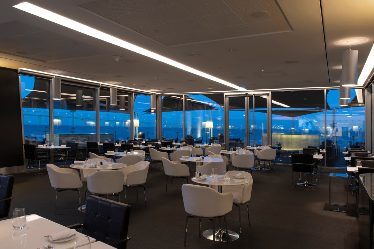 River Lounge Restaurante Hotel Myriad By Sana