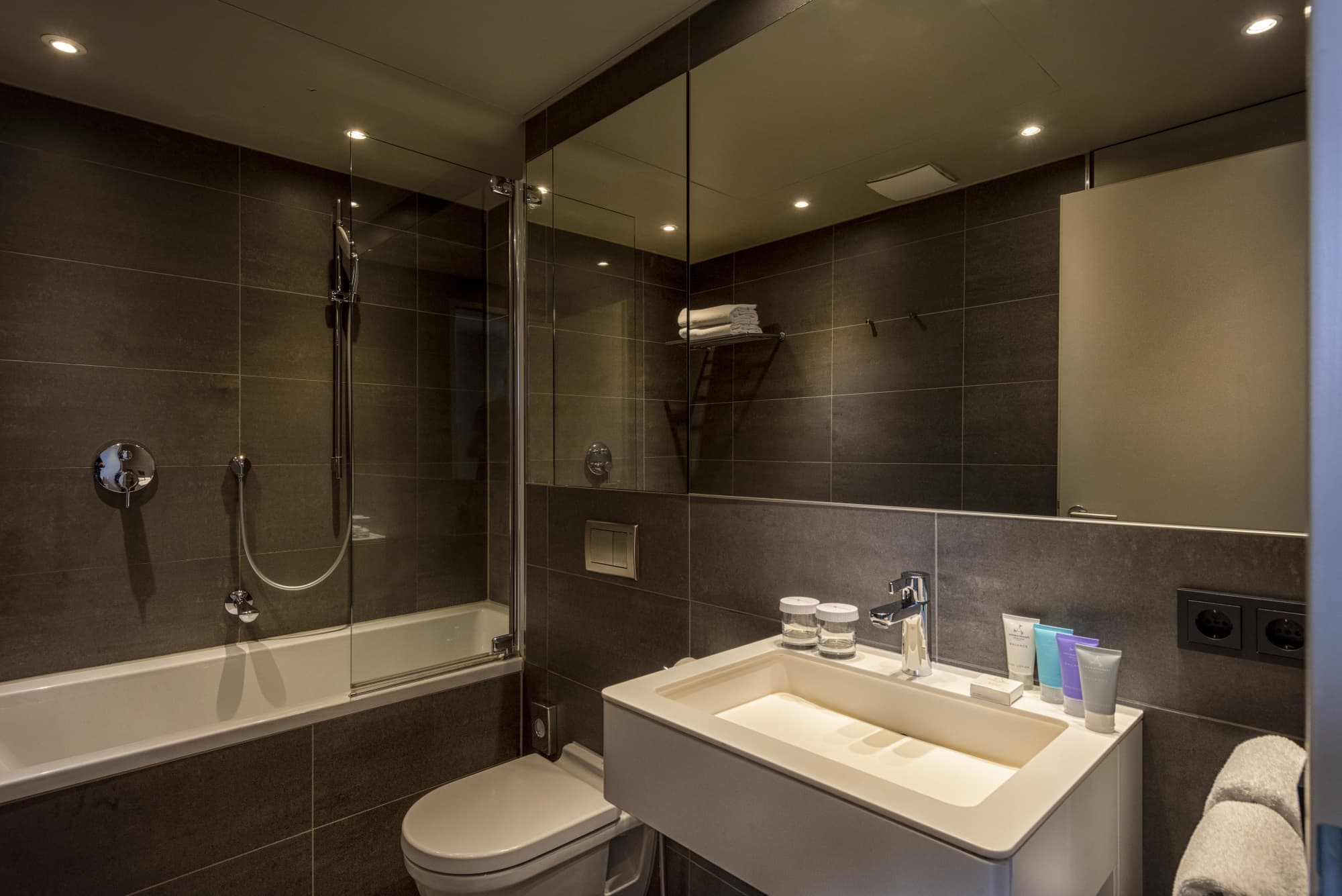 Suite Home - 1 Bedroom